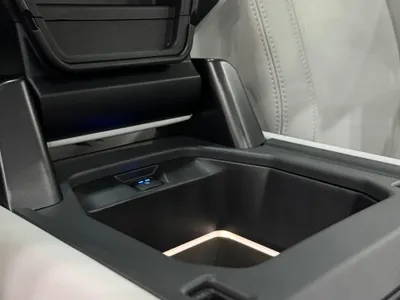 2026 لاند روفر ديفيندر اكس داينمك