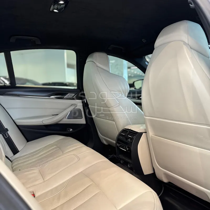 2019 بي ام دبليو الفئة ام إم 5