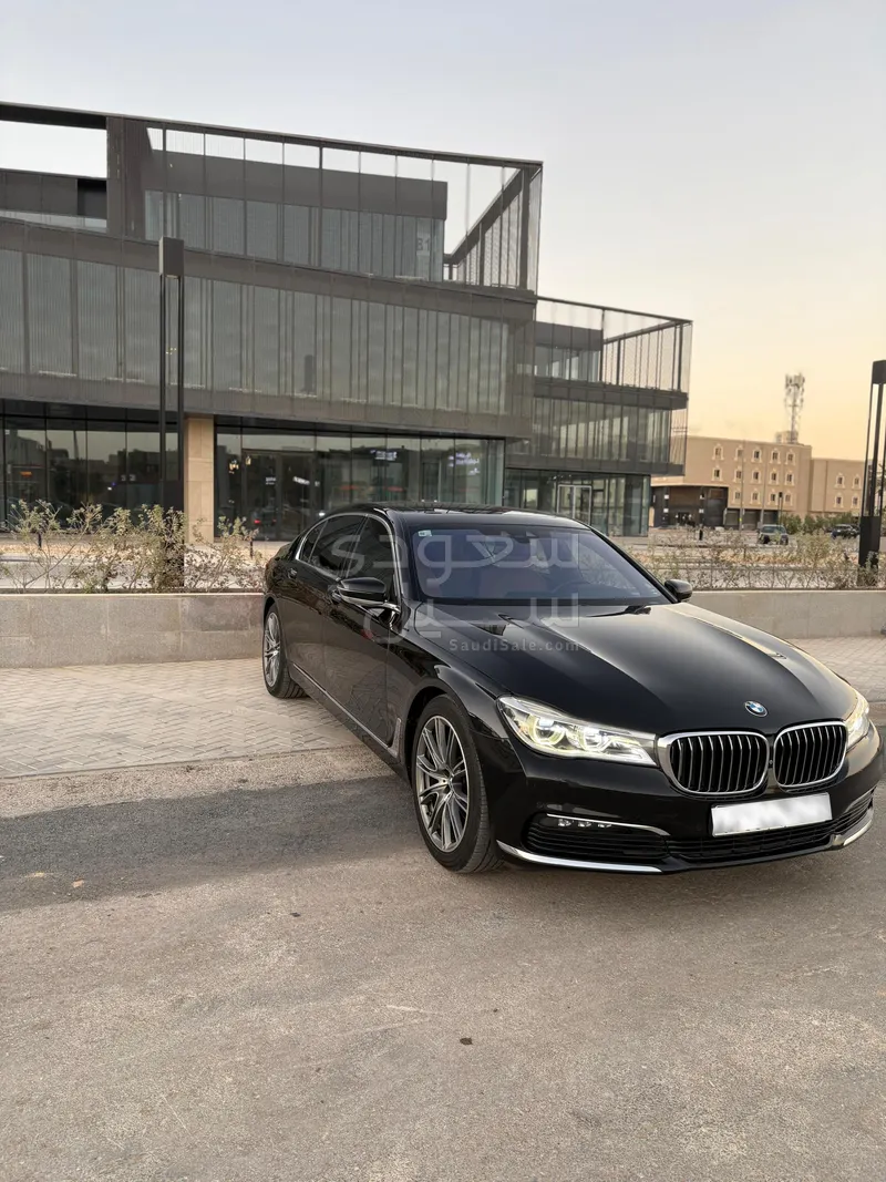 2018 بي ام دبليو الفئة السابعة 730 إل أي