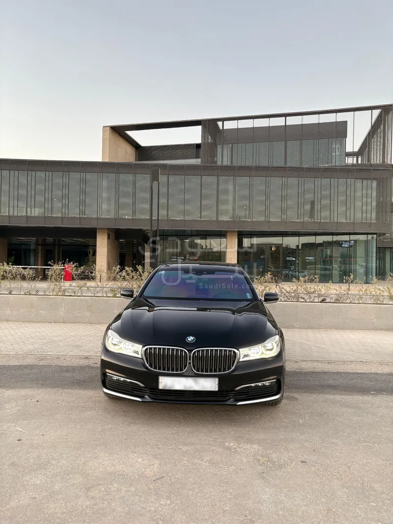 2018 بي ام دبليو الفئة السابعة 730 إل أي