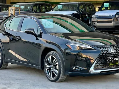 2024 لكزس يو إكس اتش300