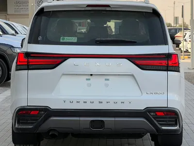 2025 لكزس إل إكس 600