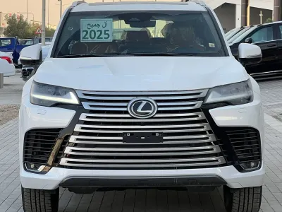 2025 لكزس إل إكس 600