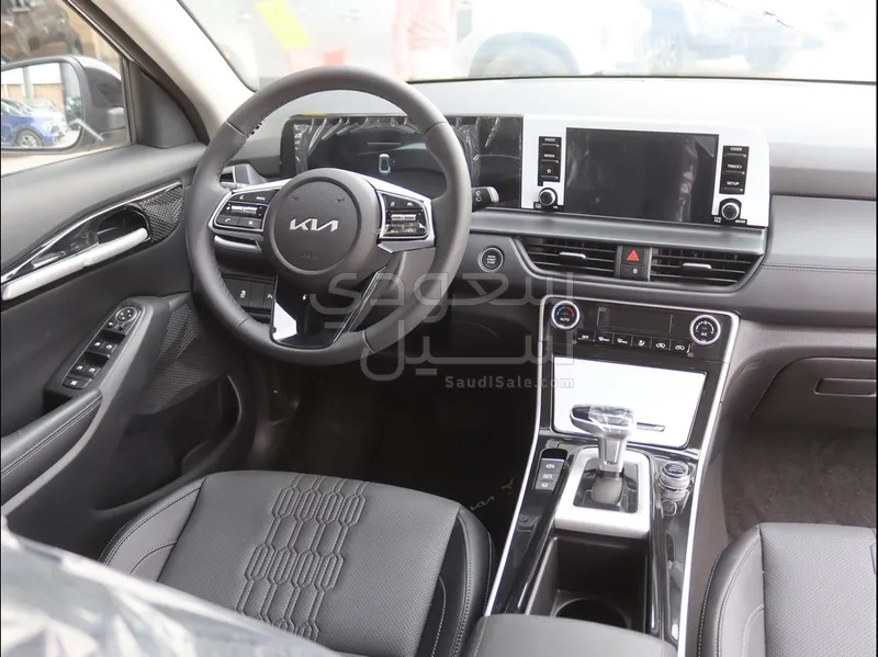 2025 كيا سيلتوس