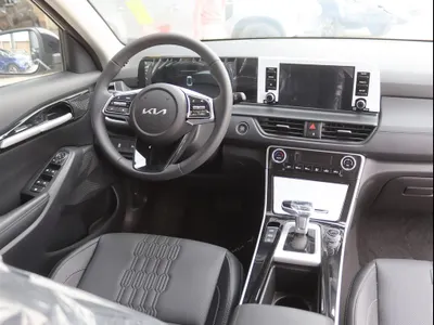 2025 كيا سيلتوس