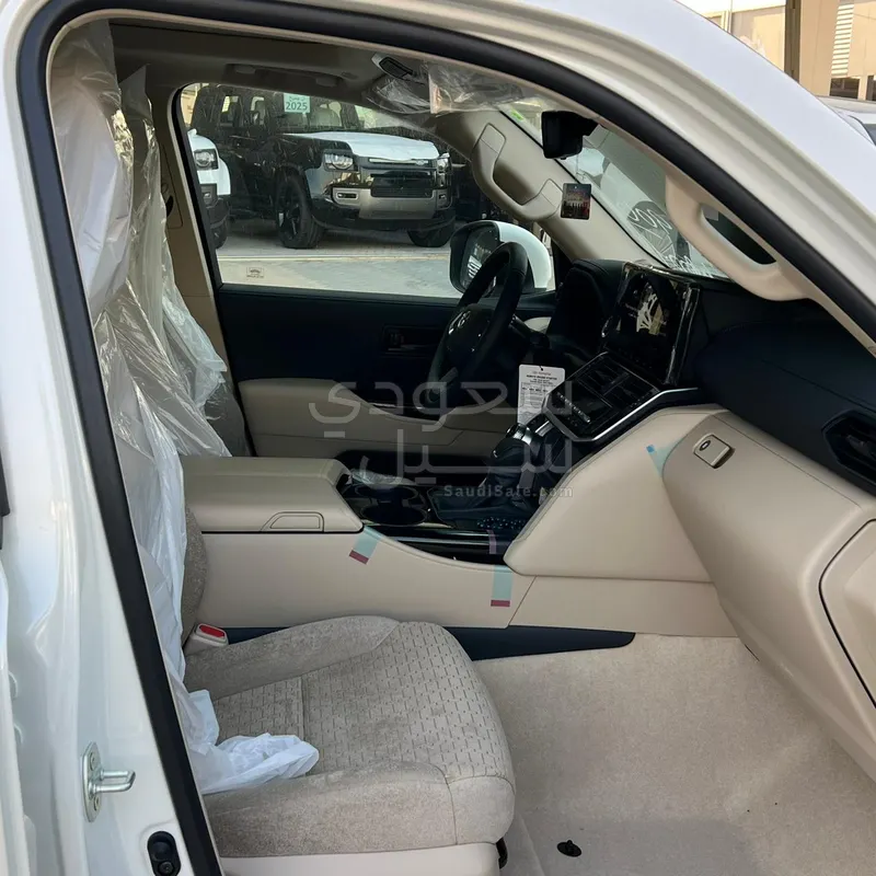 2026 تويوتا لاند كروزر جي اكس ار 3