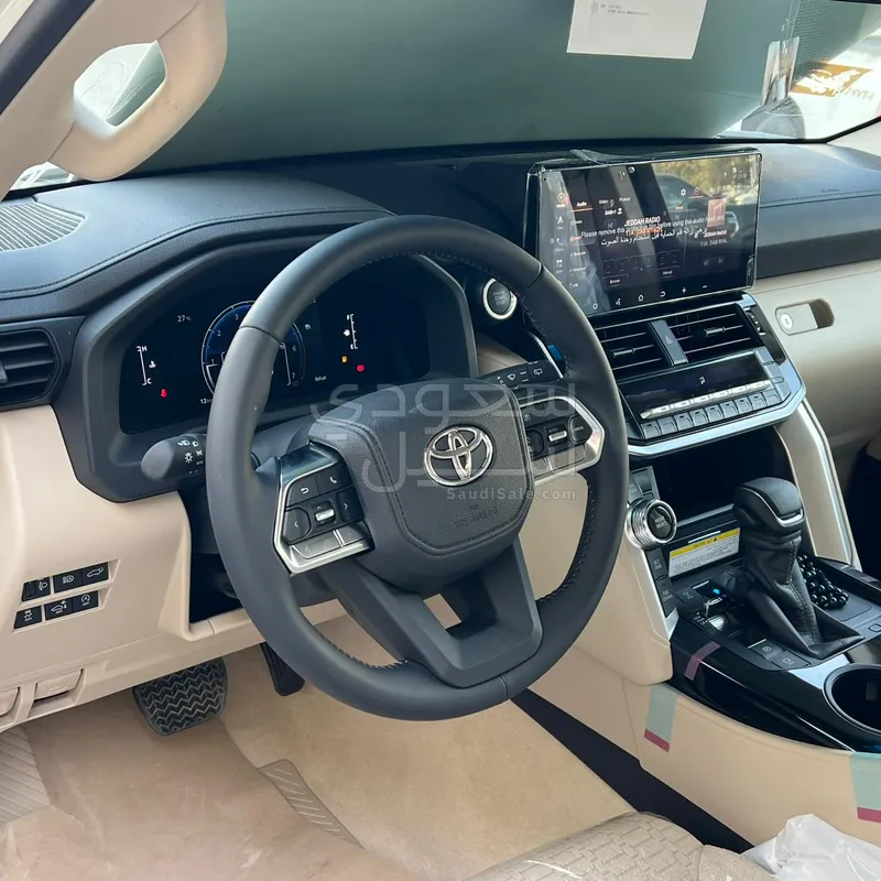 2026 تويوتا لاند كروزر جي اكس ار 3