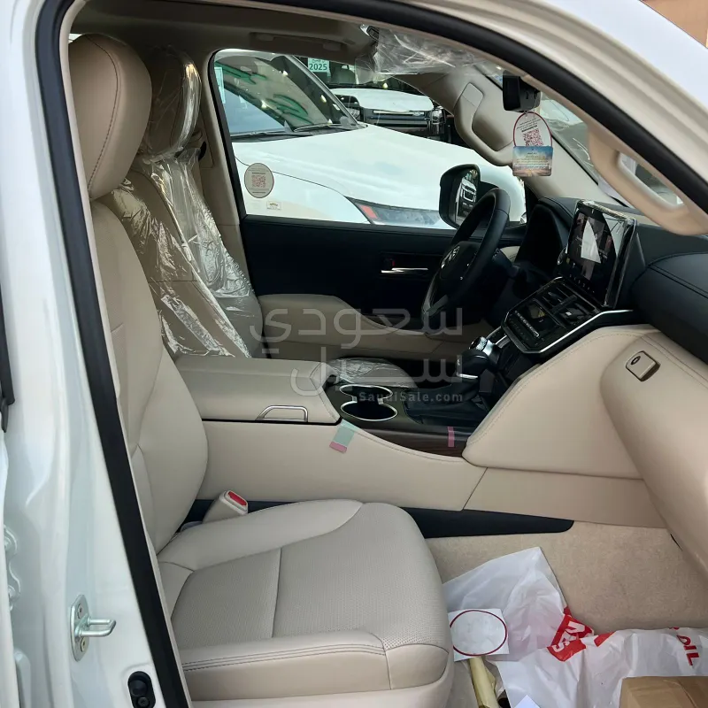 2026 تويوتا لاند كروزر جي اكس ار4