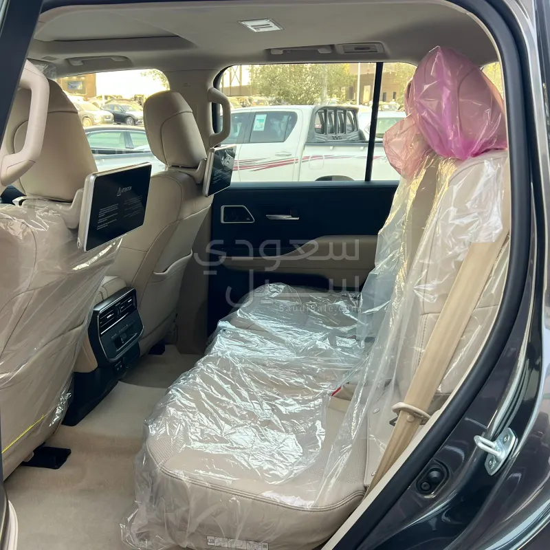 2025 تويوتا لاند كروزر جي اكس ار