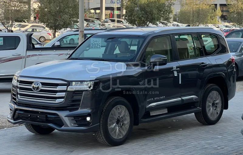 2025 تويوتا لاند كروزر جي اكس ار