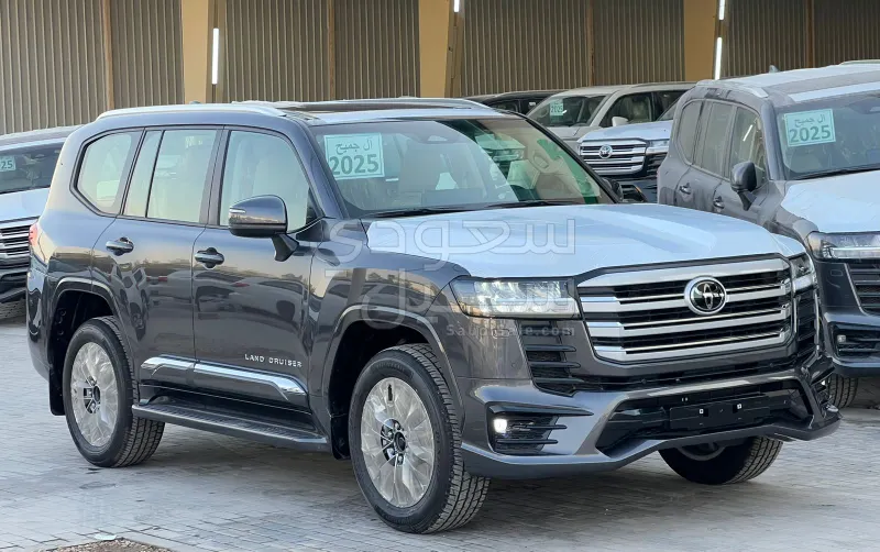 2025 تويوتا لاند كروزر جي اكس ار