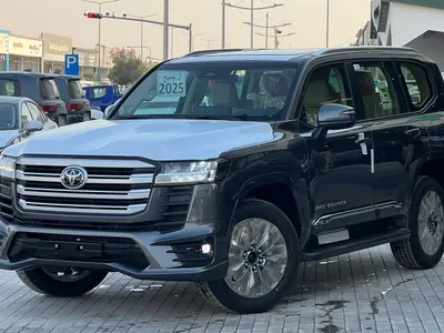 2025 تويوتا لاند كروزر جي اكس ار