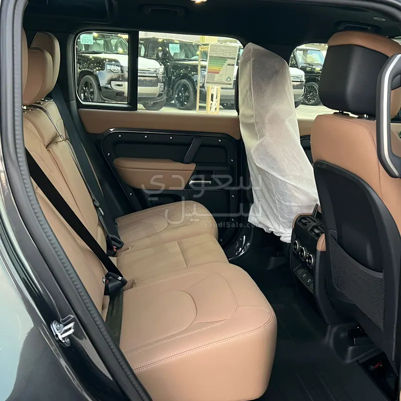 2025 لاند روفر ديفيندر اكس داينمك