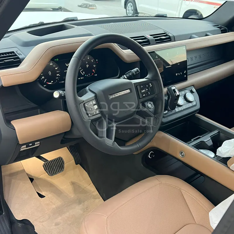 2025 لاند روفر ديفيندر اكس داينمك