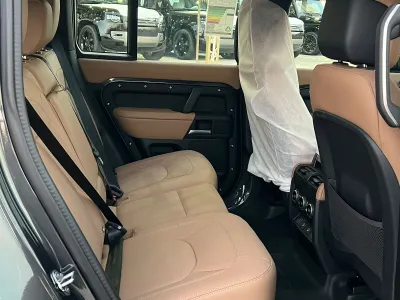 2025 لاند روفر ديفيندر اكس داينمك