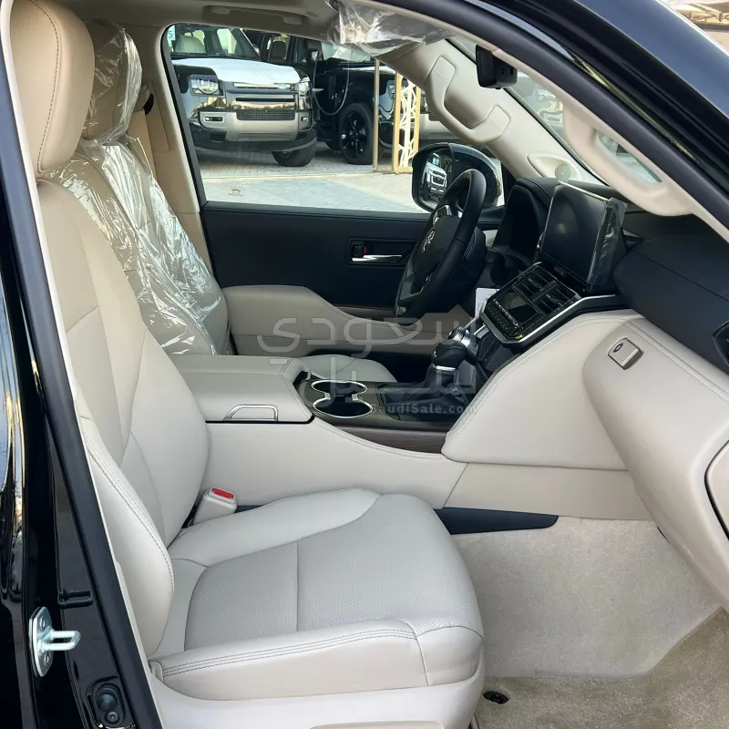 2026 تويوتا لاند كروزر جي اكس ار