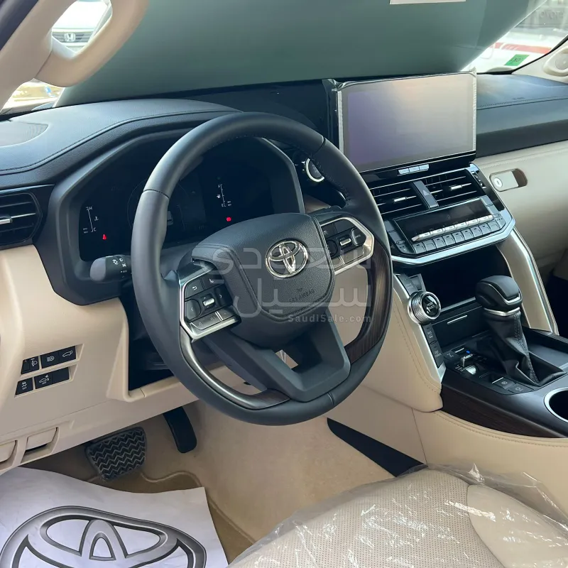 2026 تويوتا لاند كروزر جي اكس ار