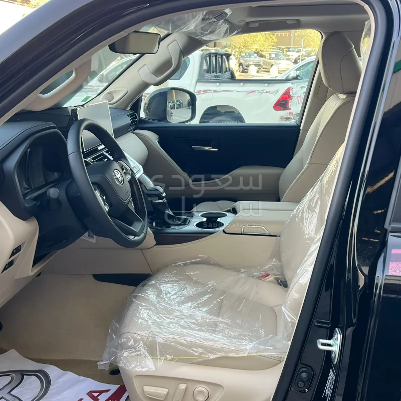 2026 تويوتا لاند كروزر جي اكس ار