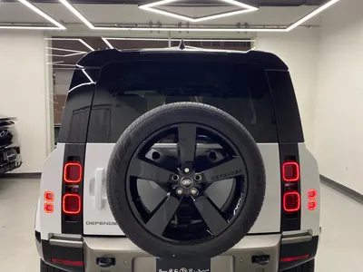 2024 Land Rover Defender 110