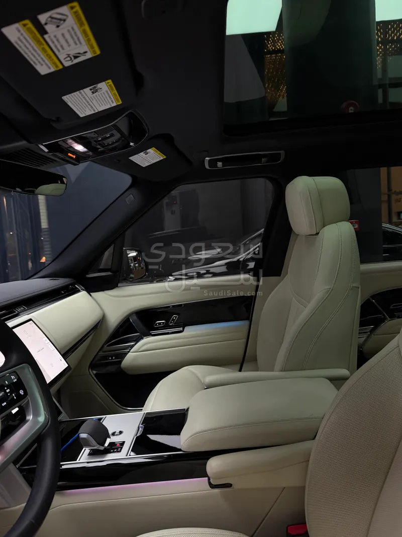 2024 لاند روفر رينج روفر فوج