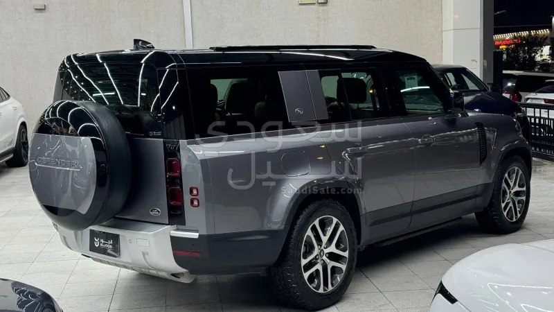 2023 لاند روفر ديفيندر 130