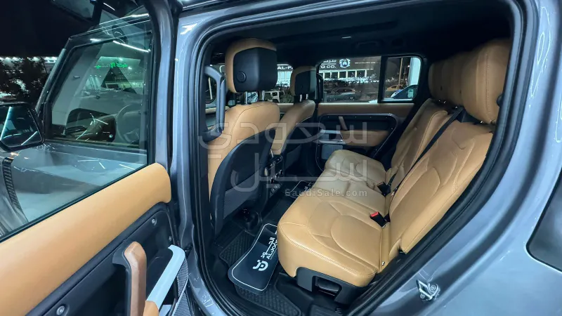 2023 لاند روفر ديفيندر 130