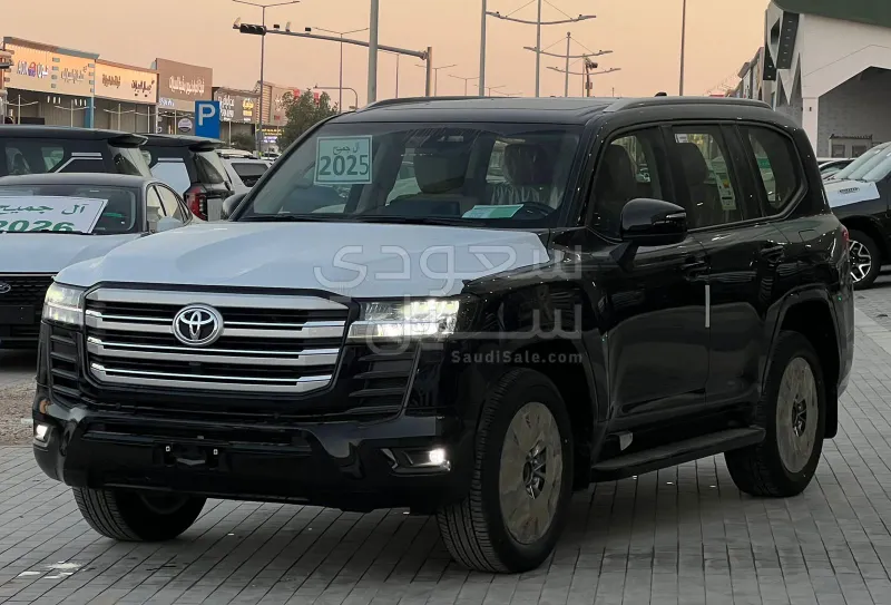 2025 تويوتا لاند كروزر جي اكس ار