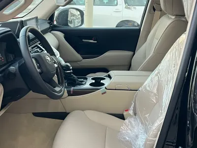 2025 تويوتا لاند كروزر جي اكس ار