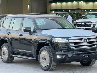 2025 تويوتا لاند كروزر جي اكس ار