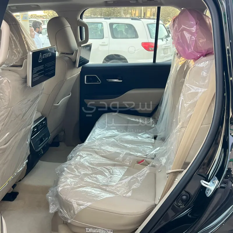 2025 تويوتا لاند كروزر جي اكس ار