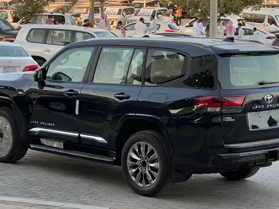 2025 تويوتا لاند كروزر جي اكس ار
