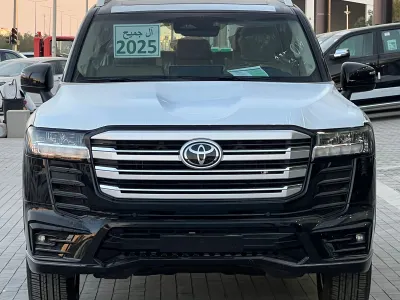 2025 تويوتا لاند كروزر جي اكس ار