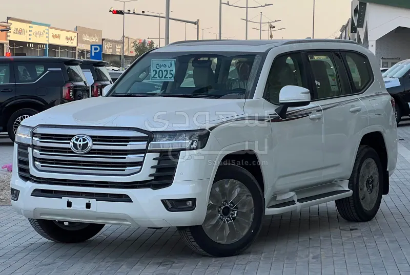 2025 تويوتا لاند كروزر جي اكس ار4