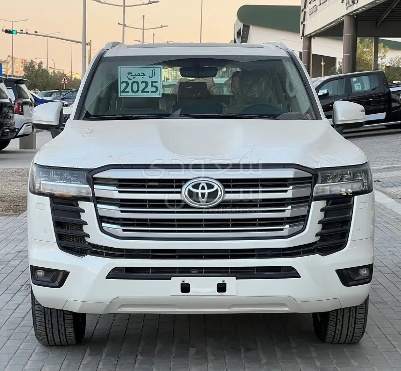2025 تويوتا لاند كروزر جي اكس ار4