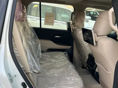 2025 تويوتا لاند كروزر جي اكس ار4