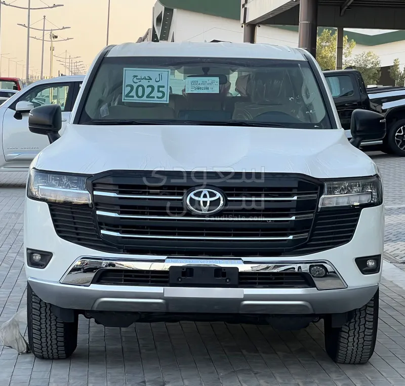 2025 تويوتا لاند كروزر جي اكس