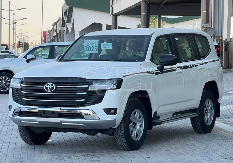 2025 تويوتا لاند كروزر جي اكس
