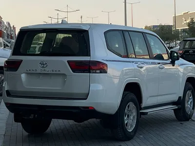 2025 تويوتا لاند كروزر جي اكس