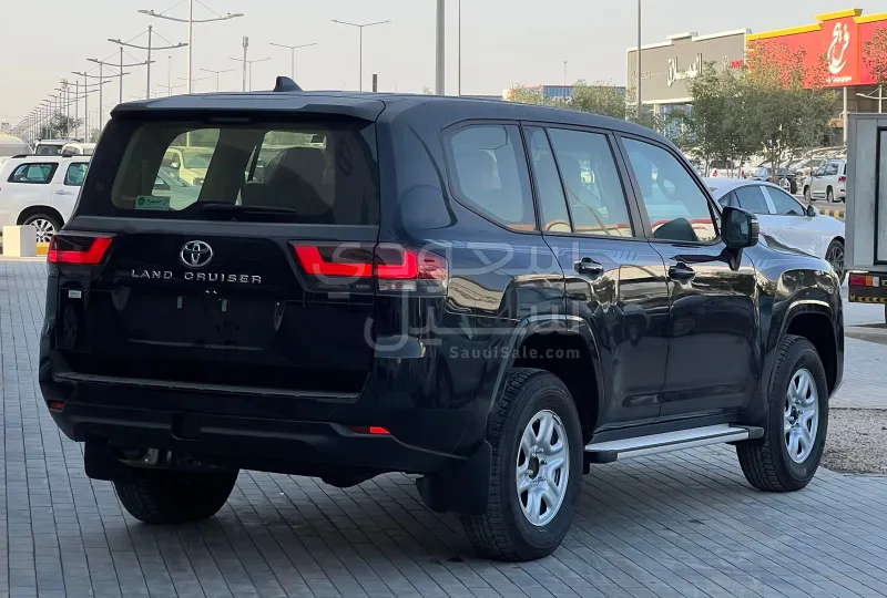 2025 تويوتا لاند كروزر جي اكس