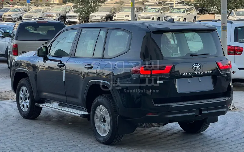 2025 تويوتا لاند كروزر جي اكس