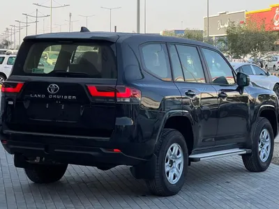 2025 تويوتا لاند كروزر جي اكس