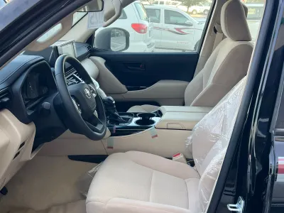 2025 تويوتا لاند كروزر جي اكس