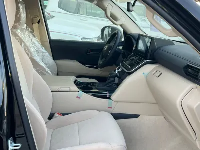 2025 تويوتا لاند كروزر جي اكس