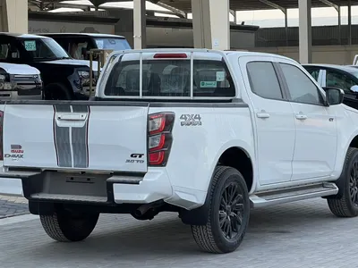 2026 ايسوزو بيكب غمارتين