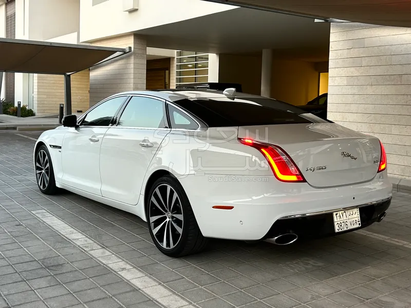 2019 جاكوار اكس جي ال بورتفوليو