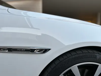 2019 جاكوار اكس جي ال بورتفوليو