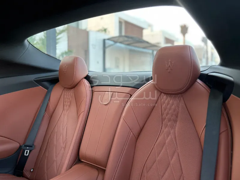 2024 مازيراتي جرانتوريزمو اس