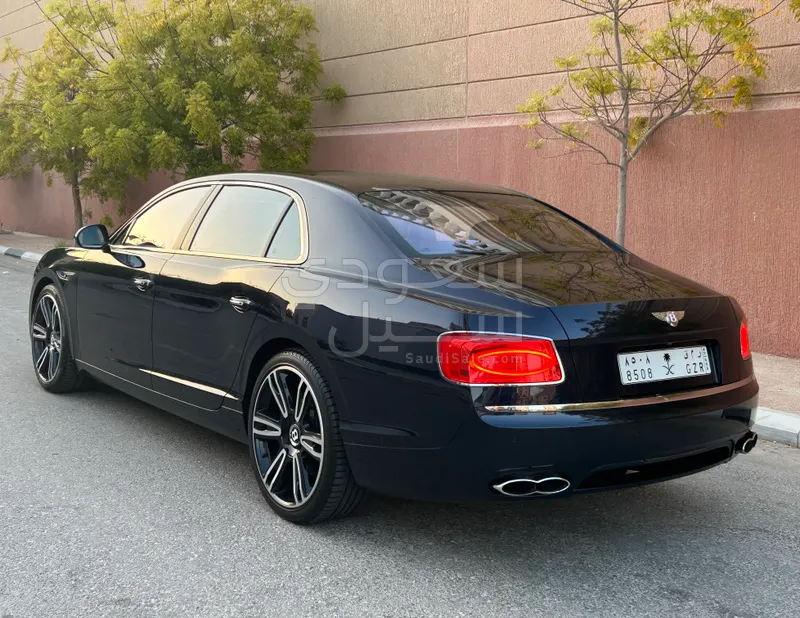 2015 بنتلي كونتيننتل فلاينج سبير