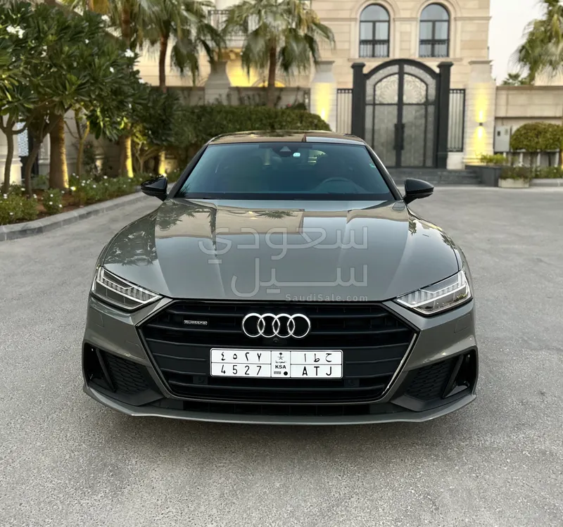 2023 اودي اي 7 55 تي اف اس اي