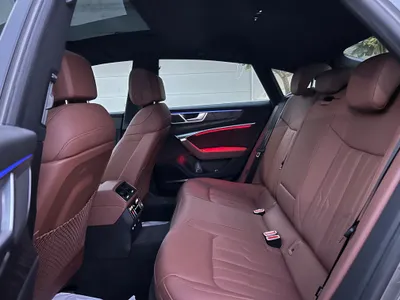 2023 اودي اي 7 55 تي اف اس اي